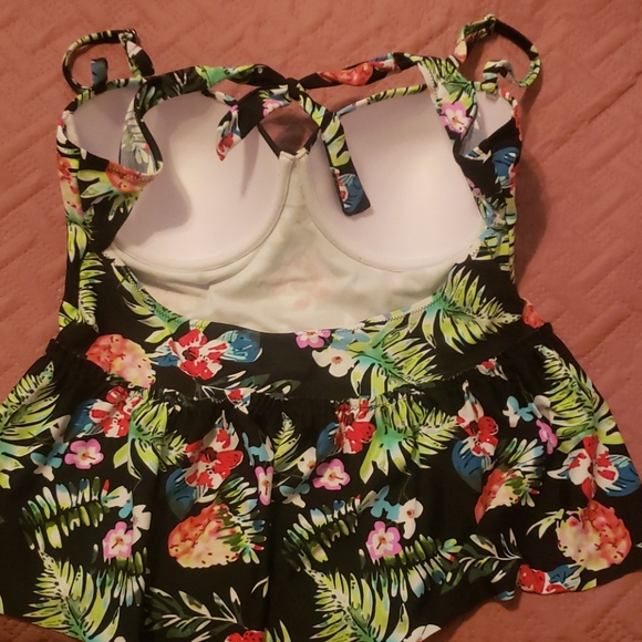 Plus size tankini - Picture 6 of 7